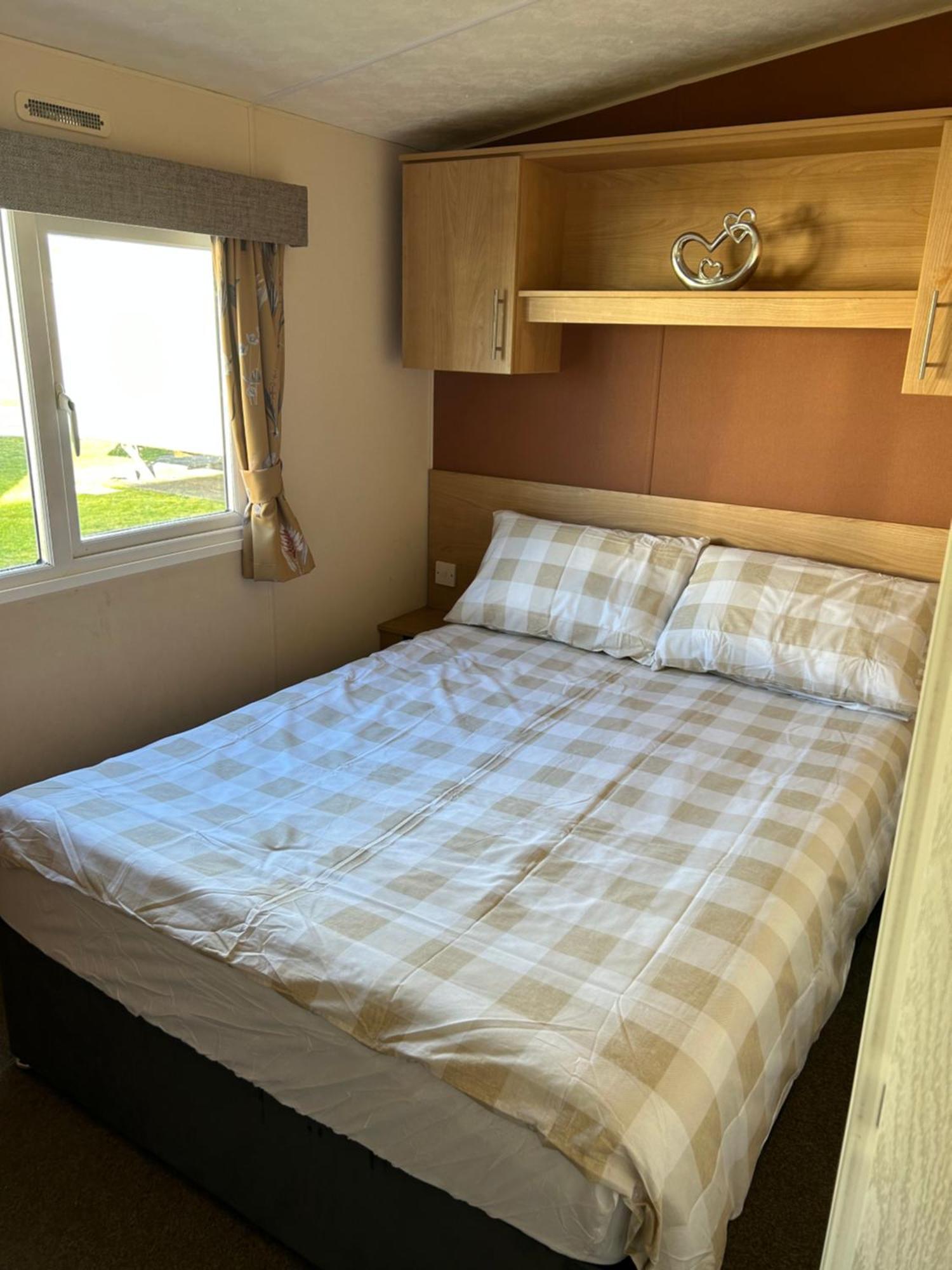 Phoenix Caravan Hire, Trecco Bay Порткол Экстерьер фото