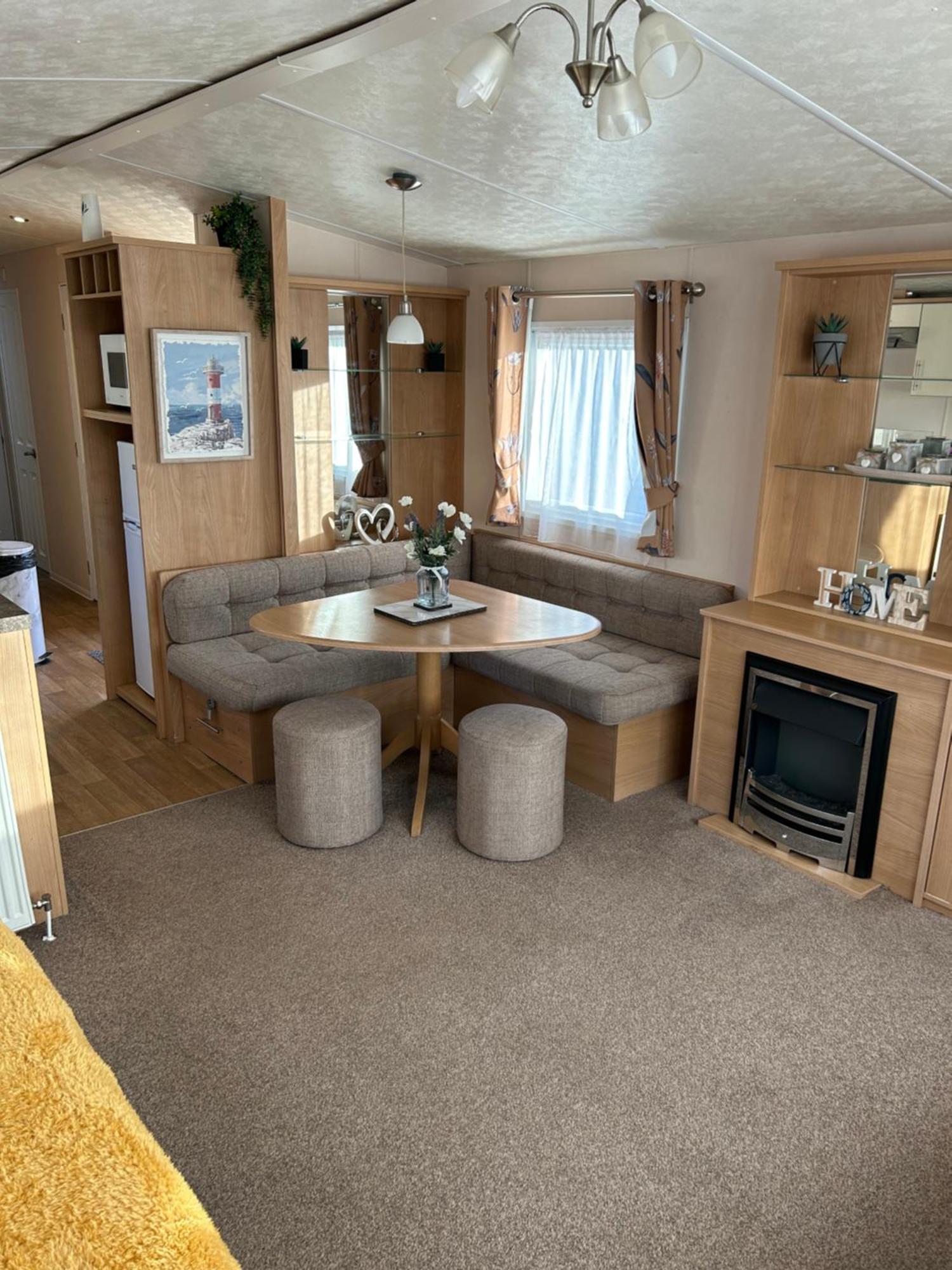 Phoenix Caravan Hire, Trecco Bay Порткол Экстерьер фото