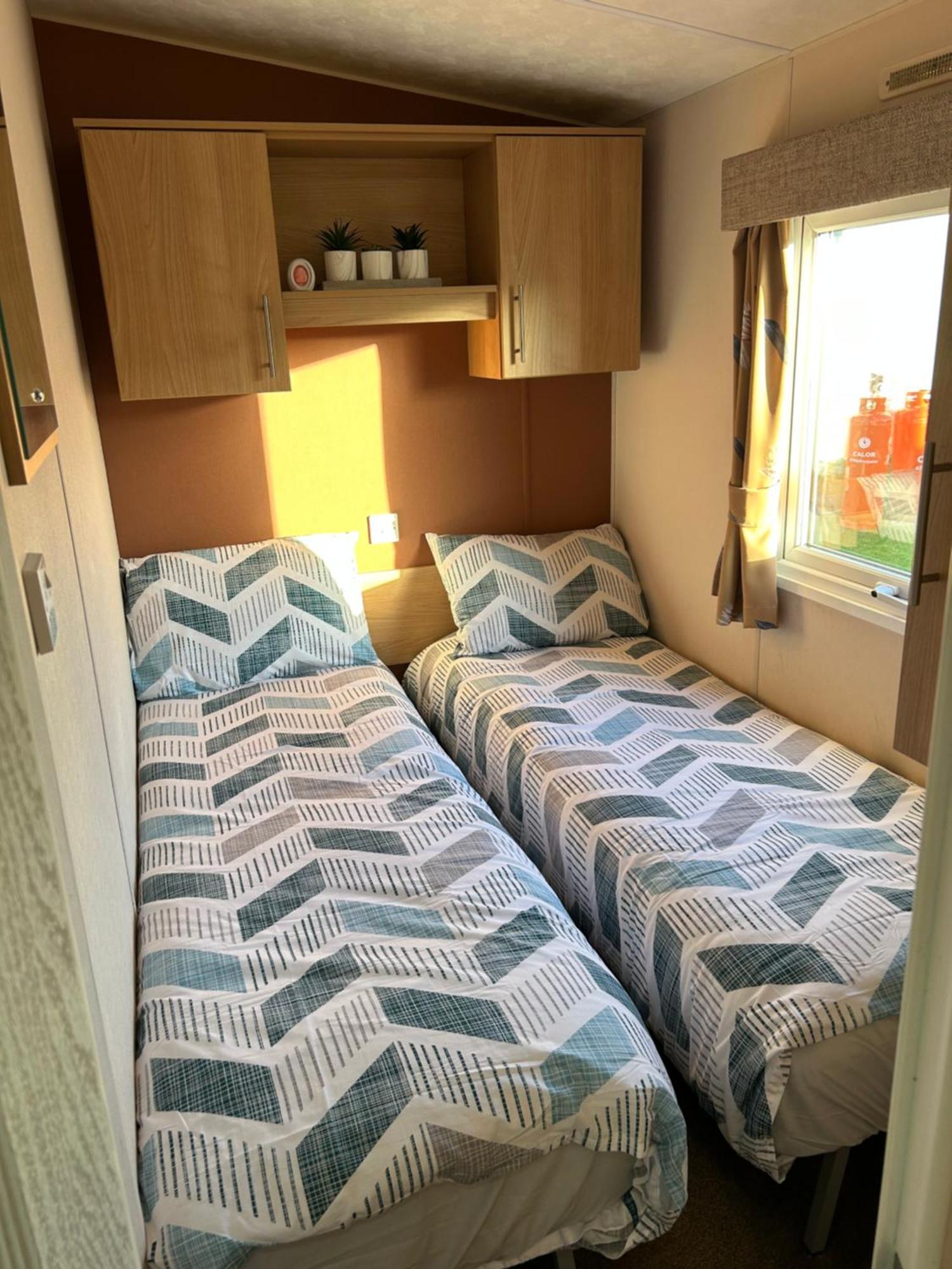 Phoenix Caravan Hire, Trecco Bay Порткол Экстерьер фото